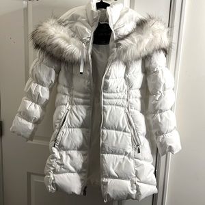 NWOT Laundry by Shelli Segal White Winter Puffer Jacket large hood size Small